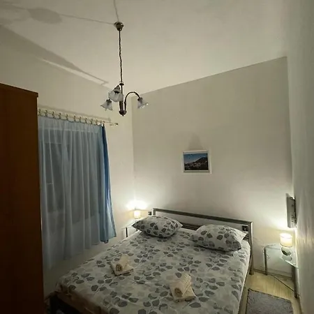 With Parking Space - 25164 Lastovo