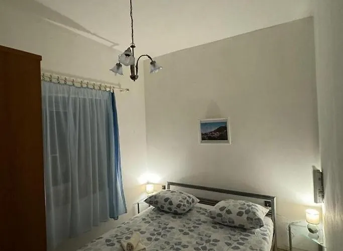 With Parking Space - 25164 Lastovo